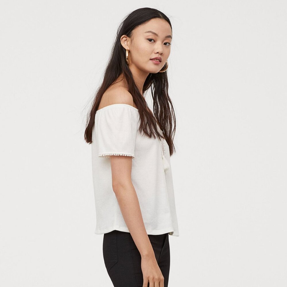 H&M Divided Off The Shoulder Crochet Detail Front Blouse in White Size XS - Picture 6 of 11